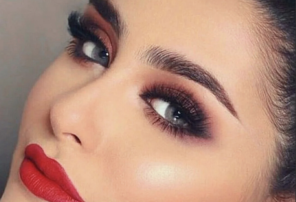 Новогодний тренд: макияж в стиле «красное вино»