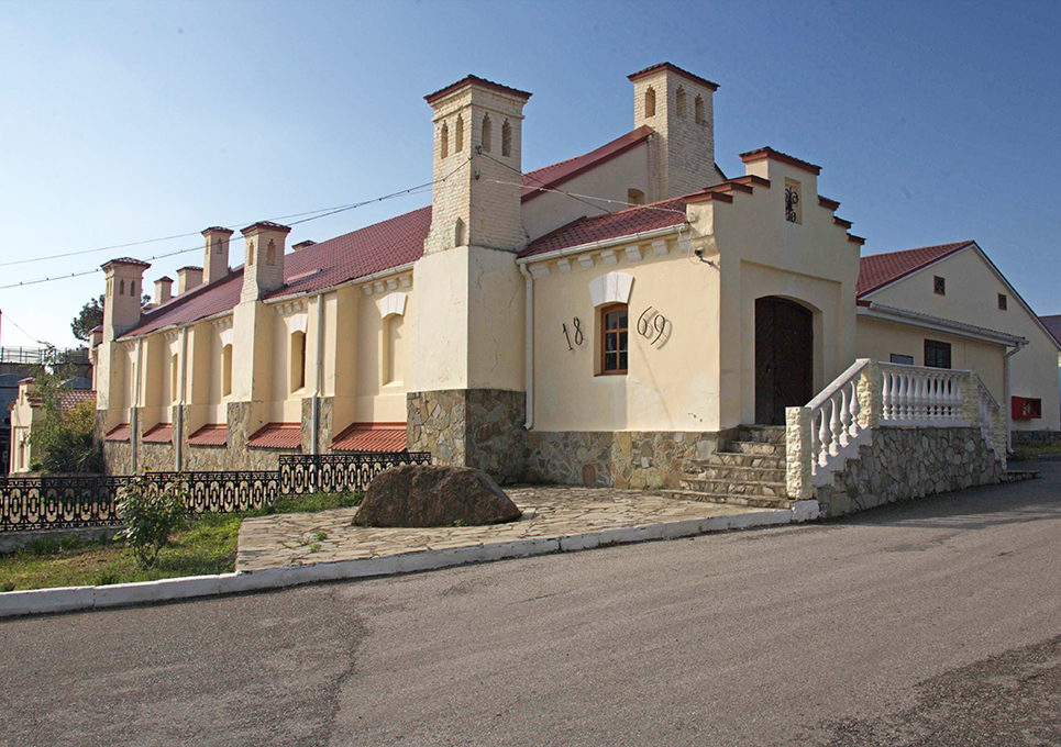 Символ винодельческой истории Геленджика