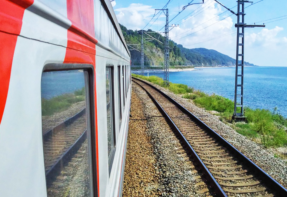 «Винный поезд» отправится к российским виноградникам у моря