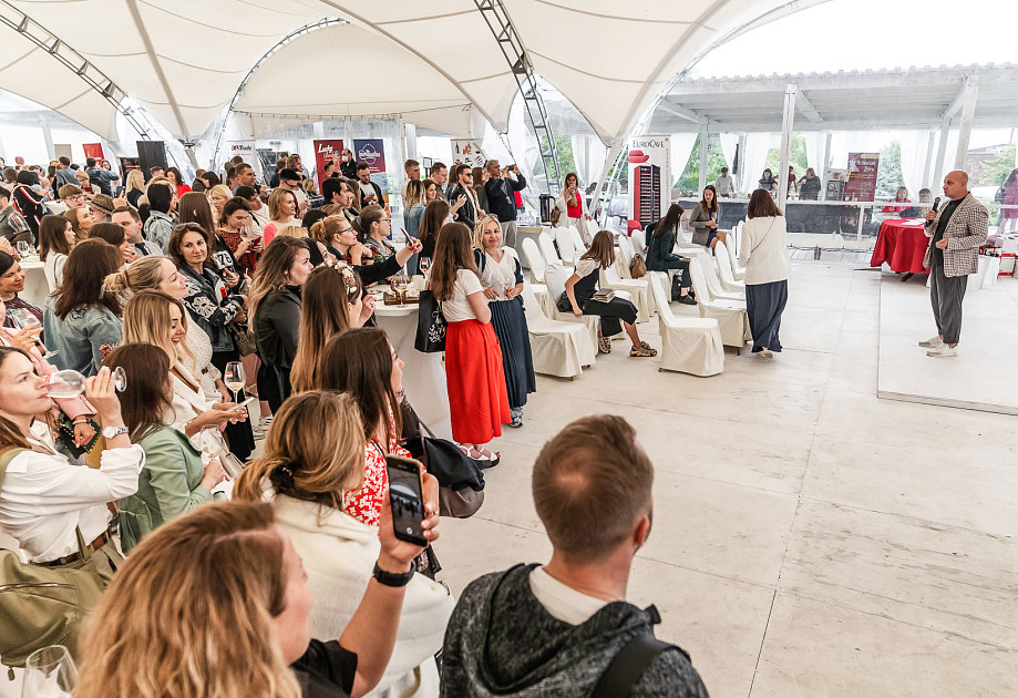 В День России московские сомелье соберутся на Винный Пикник