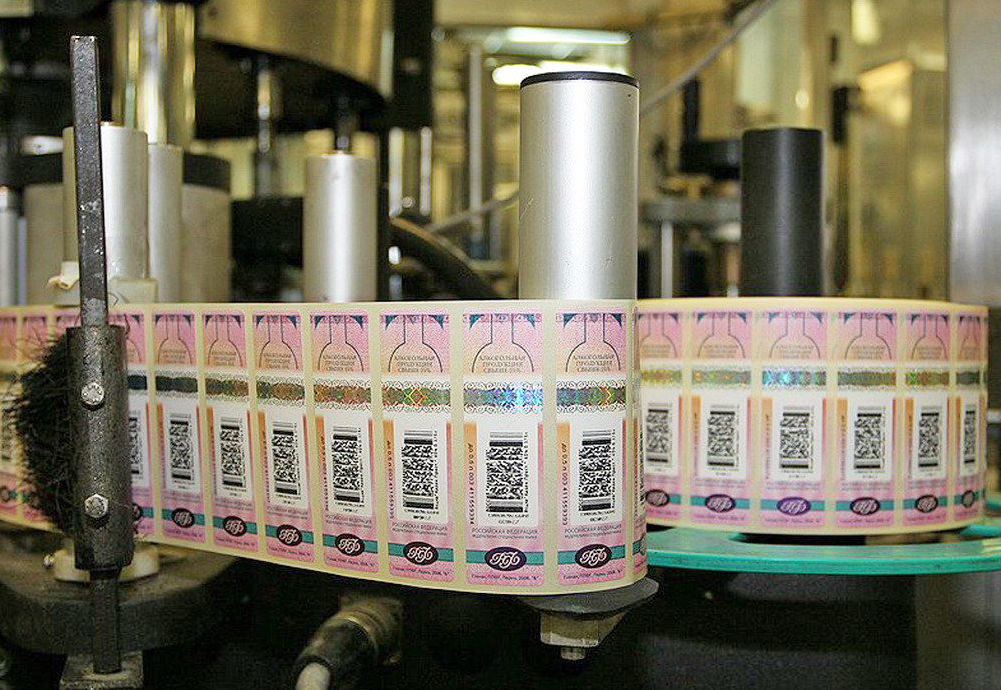 Импортеры смогут маркировать вино в России 