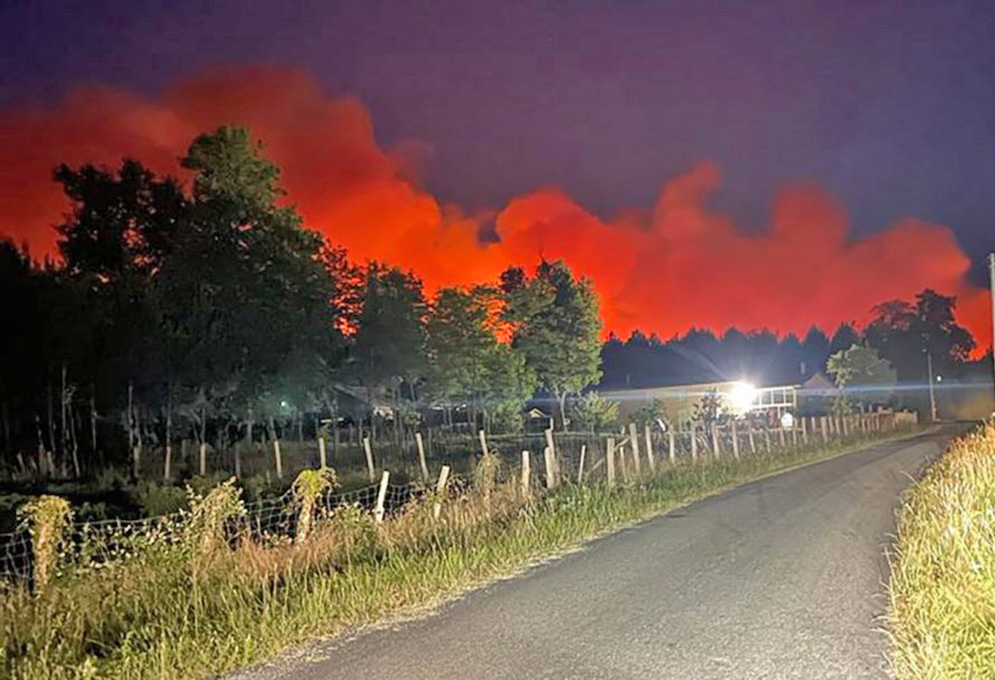 Бордо отступает перед лесными пожарами