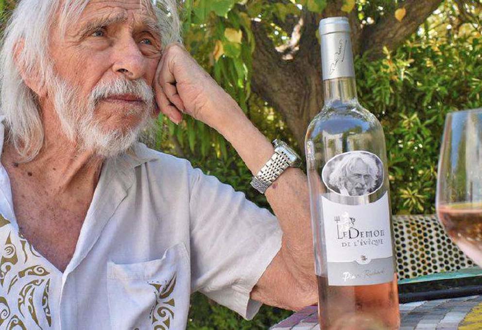 Бутылка с автографом Пьера Ришара 