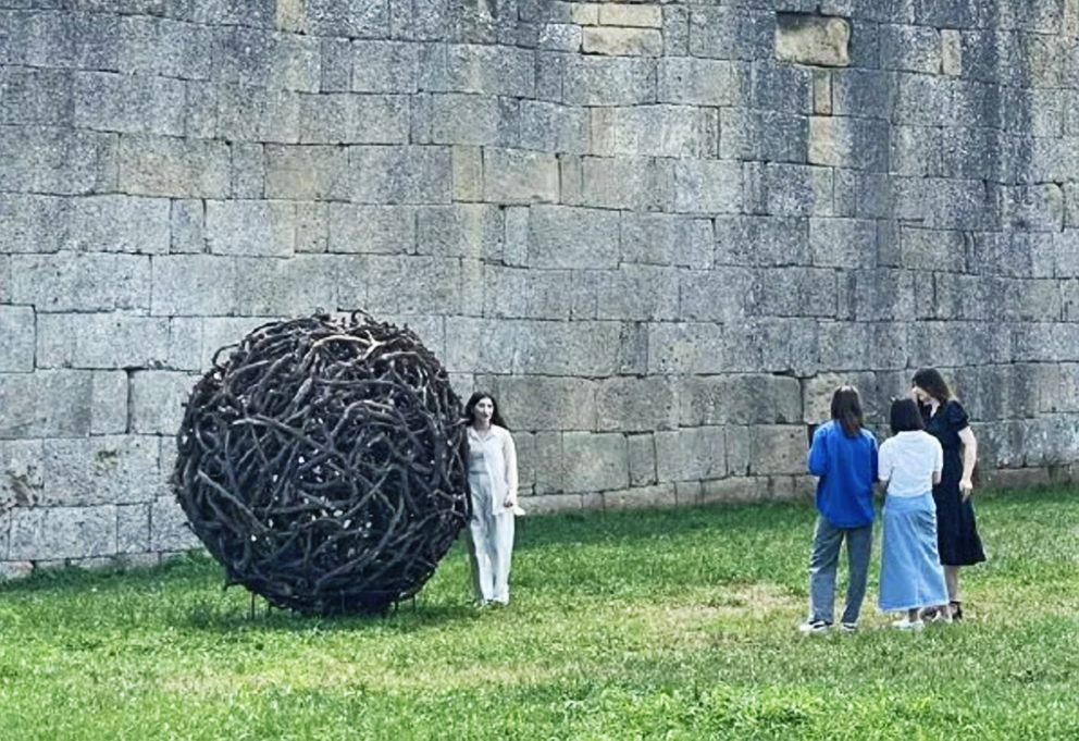 Современное искусство и «Дербент вино»