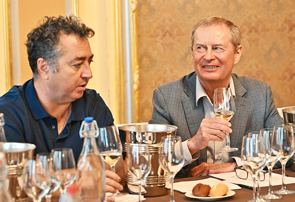 Белые начинают и выигрывают