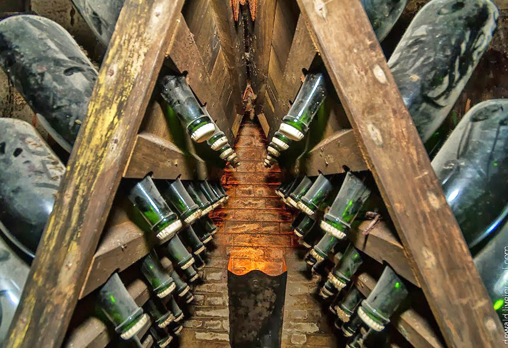 В 2022 году выросли мировые продажи шампанского 