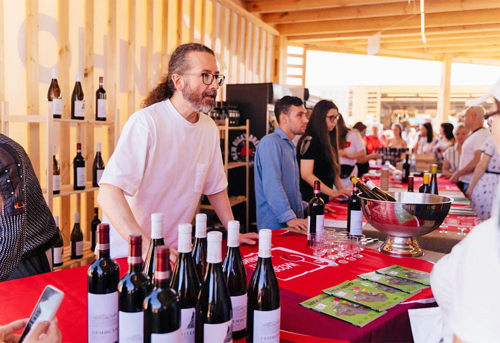 Фестиваль «Сыр Пир Мир» ждет любителей сыра и вина в августе