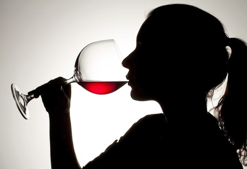 Портрет россиянина, предпочитающего вино 