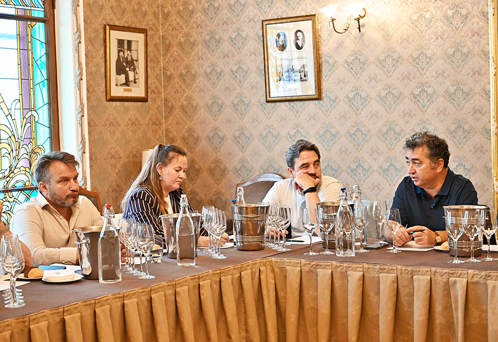 новость - отборочная дегустация copy.jpg